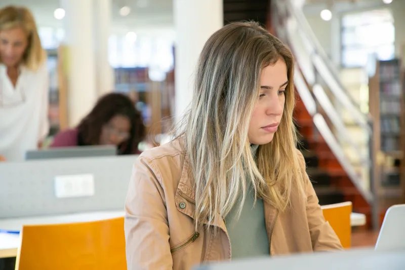 Algorithms in the Archive: How AI Is Rewriting the Rules of Academic Research for Today's Students